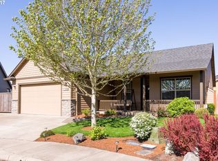 1032 S 40th Pl, Springfield, OR 97478