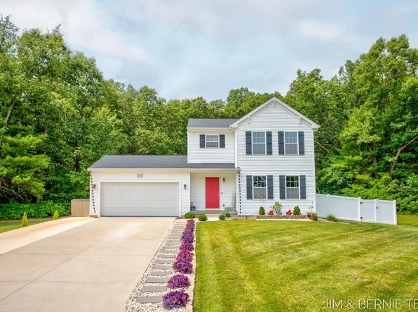 1692 Ryan Woods Ct, Allegan, MI 49010