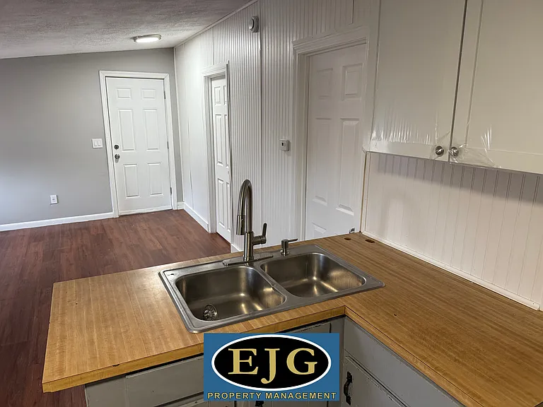 365 Amherst St #2 — Photo 5
