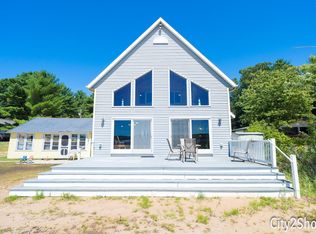 1969 N Shore Dr, Mears, MI 49436