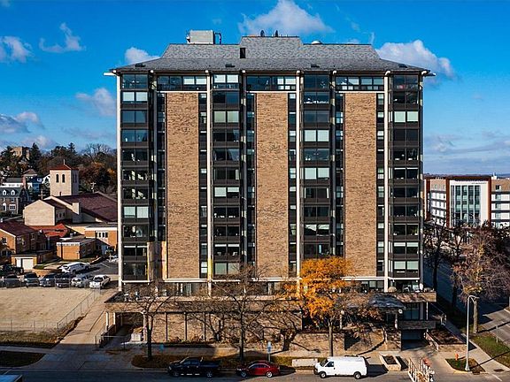 3rd image of 207 5th Ave SW APT 802