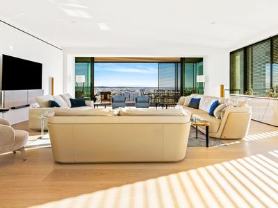 9040 W Sunset Blvd #901, West Hollywood, CA, 90069