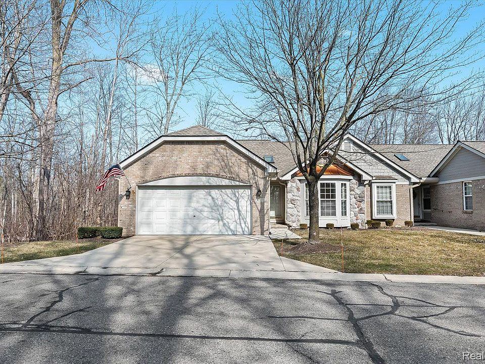 1st image of 41546 Haggerty Woods Ct #12