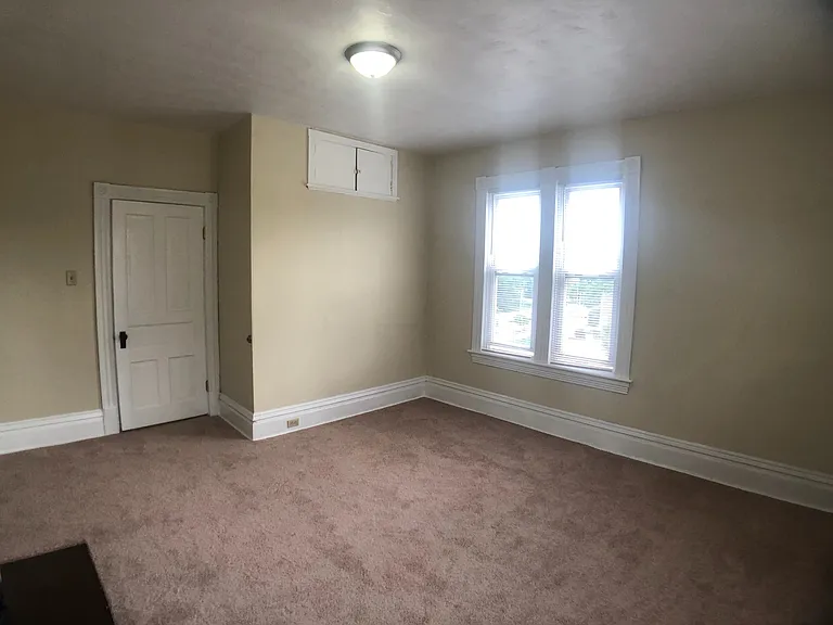 132 Penn St — Photo 2
