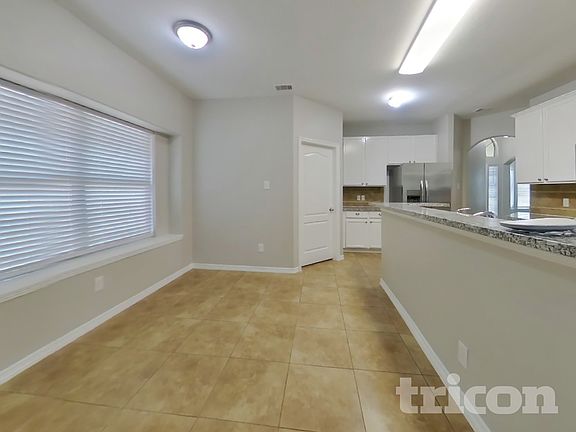 4th image of 8026 N Tarrytown Crossing Dr