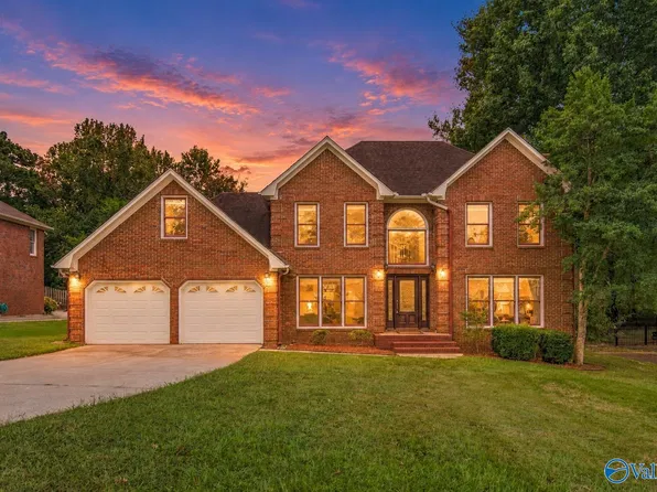 110 Heatherwood Dr, Madison, AL 35758