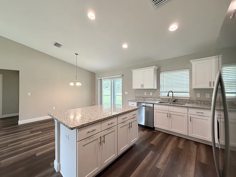 8138 N Dyke Way — Photo 7