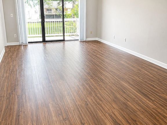 5th image of 3015 Old Bryan Dr. #9-7
