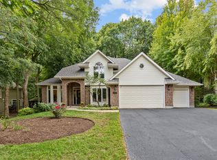 1006 Pembridge Pl, Sugar Grove, IL 60554