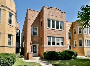 5252 W School St, Chicago, IL 60641