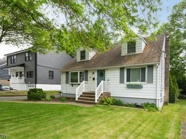 35 Woodward Ave, Bloomingdale Boro, NJ 07403