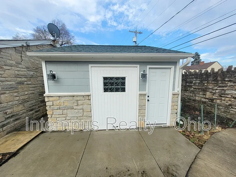 3128 Ellis Pl — Photo 32