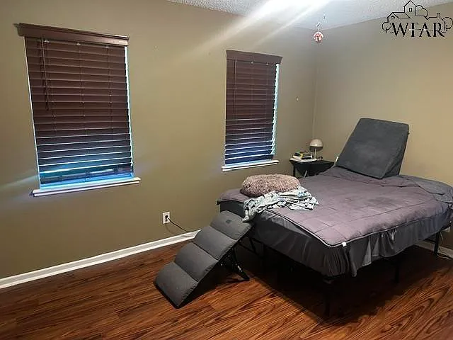 1902 Eden Ln — Photo 10