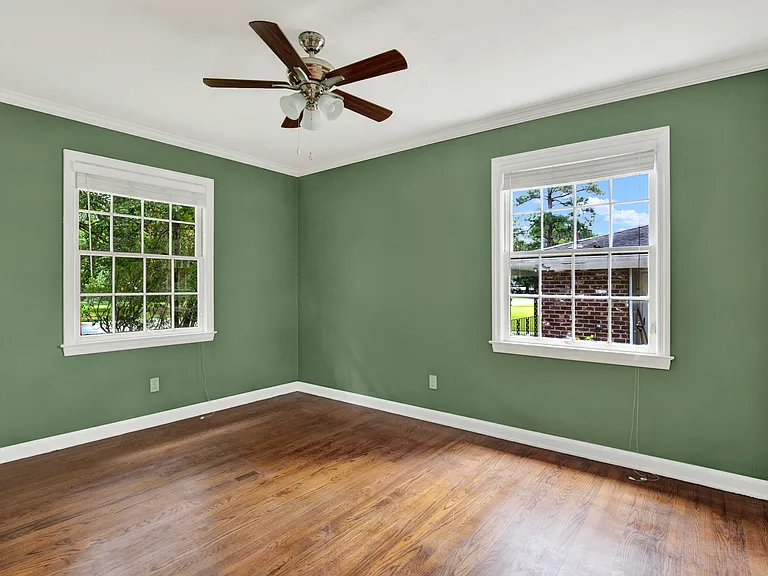 331 Oxford Dr — Photo 24