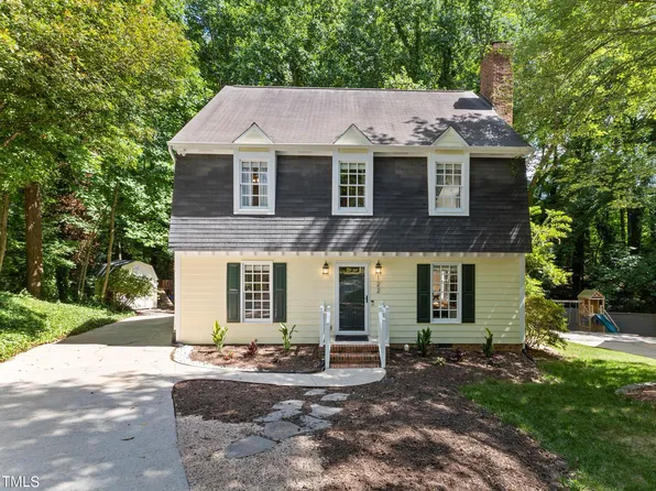 122 Canterfield Rd, Cary, NC 27513