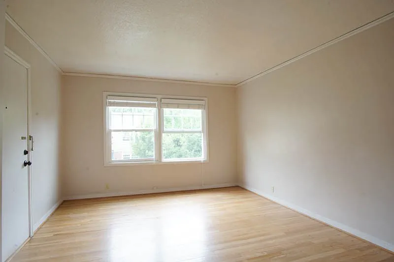 Spacious & Bright Mid-Century w/Hardwood Floors + Pet Friendly! — Photo 3