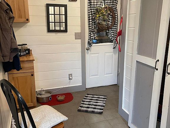 3rd image of 420 Oakfield Smyrna Road