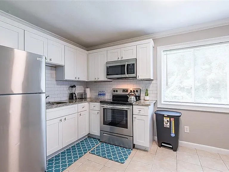 1594 Line Cir #4 — Photo 2