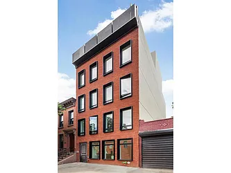 316 Carroll Street in Carroll Gardens