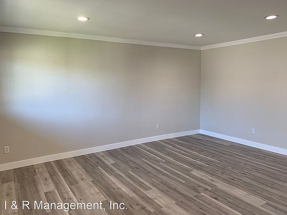 4th image of 5914 Buffalo Ave Unit 34