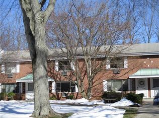 89 Shadow Ln UNIT C, West Hartford, CT 06110