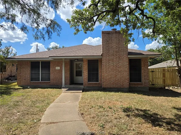 1815 Gettysburg Ln, Bryan, TX 77802