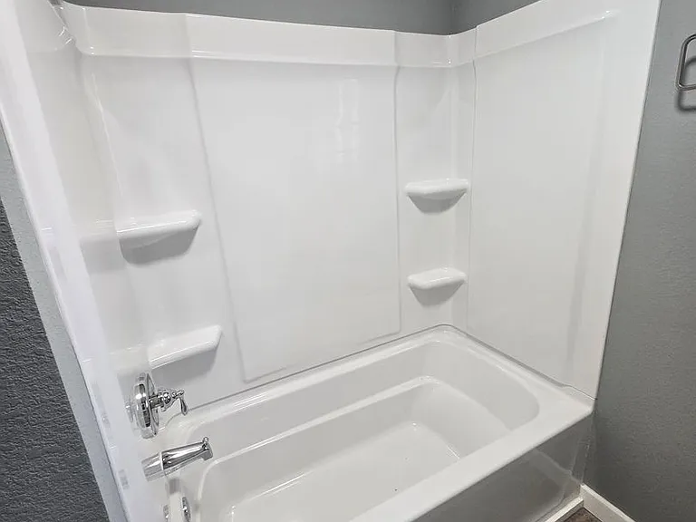 375 Fairfield Dr — Photo 8