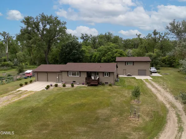 7650 Dogwood Dr, Bismarck, ND 58504