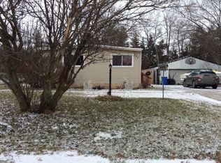 551 Cherokee Bnd, Howell, MI 48843