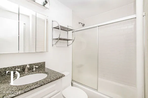 Rented by Compass | media 9