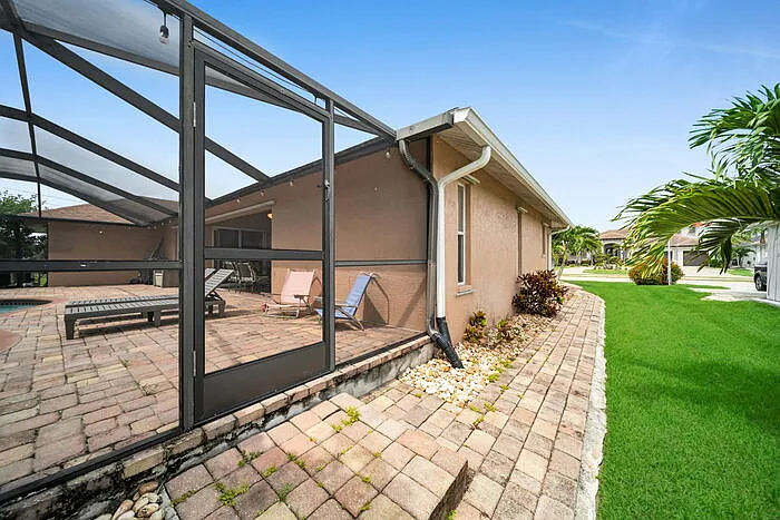 3505 Surfside Blvd — Photo 32