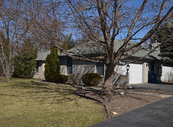 3rd image of 15921 S Aberdeen Dr