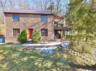 1332 Waco Rd, Huntington, WV 25701