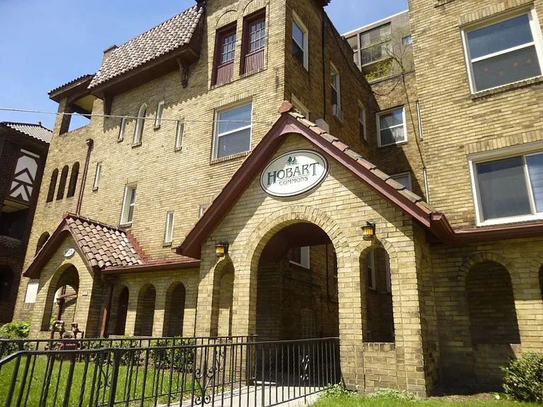 5627 Hobart St — Photo 10