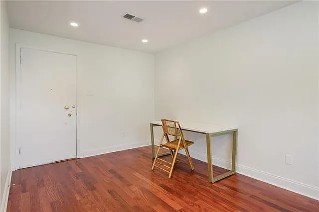 2511 Saint Charles Ave #302 — Photo 8