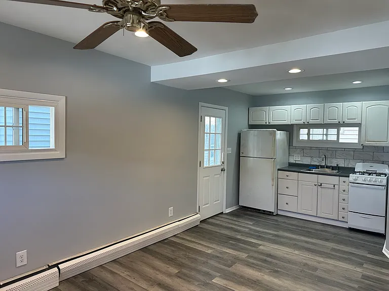 22 Indiana Ave #1 — Photo 5