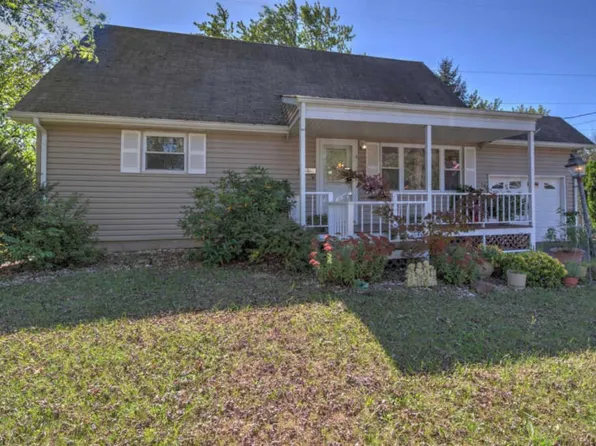 4 Bryant Dr, Jackson, NJ 08527