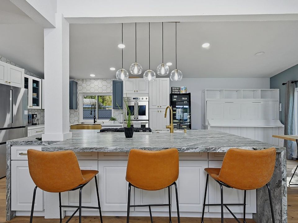 1st image of 7 Del Campo Court