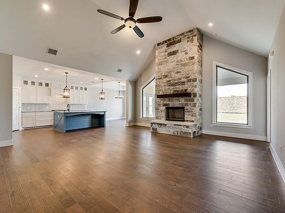 4th image of 133 Water Garden Dr