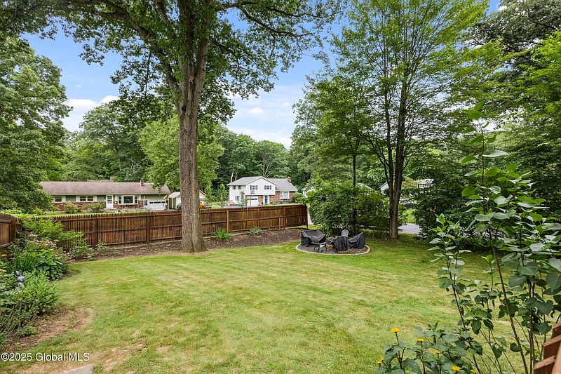 3rd image of 17 Settlers Lane