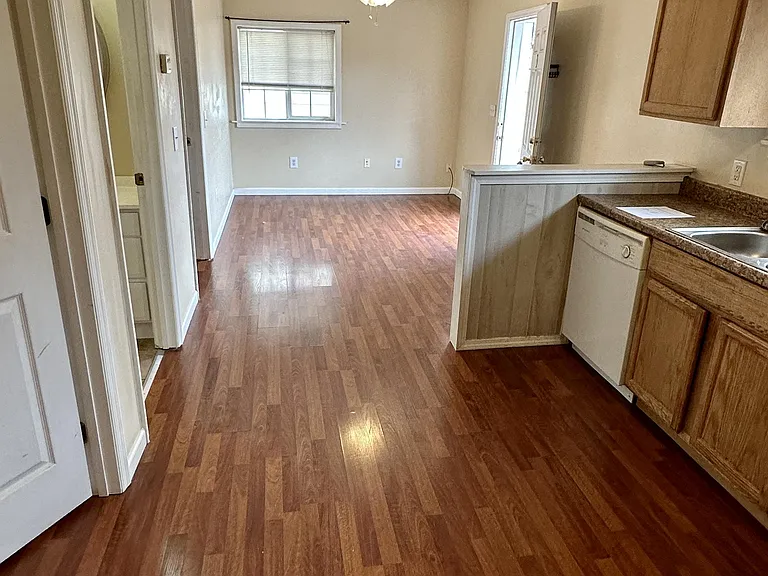 924 Rear 11 Ave #3 — Photo 1