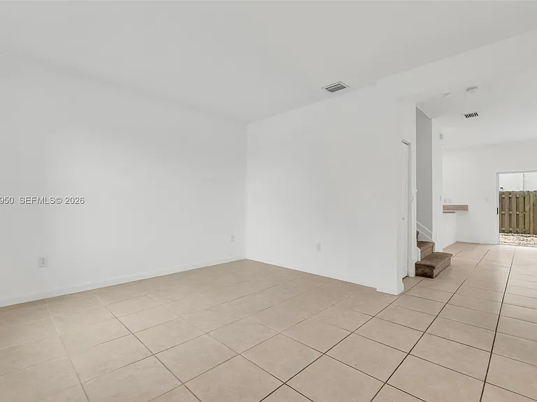 1791 SE 27th Ter #1791 — Photo 30