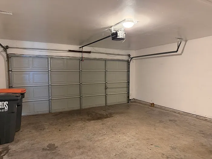 301 Meadow Lark Ln — Photo 32