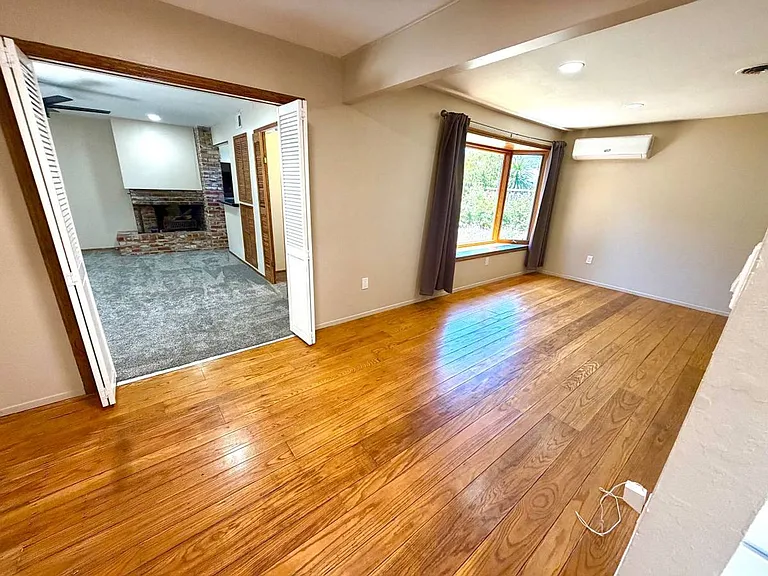 785 Duke Cir — Photo 12