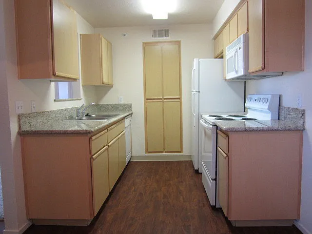 6850 Sharlands Ave #R2100 — Photo 9