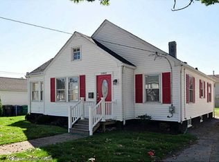 1002 Main Ave, Warwick, RI 02886