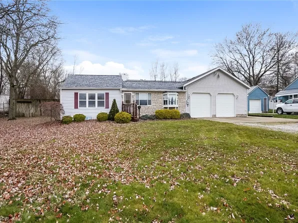 121 Kent Dr, Tallmadge, OH 44278