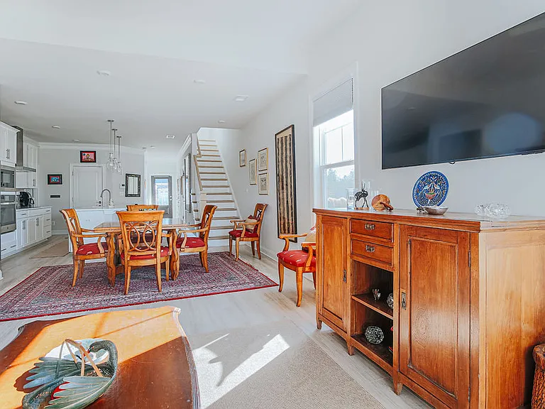505 Crimson St — Photo 17