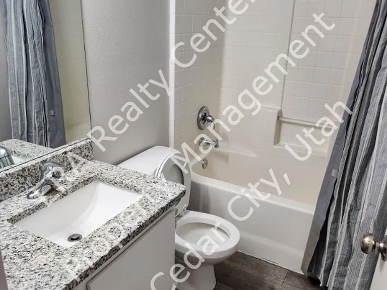 114 W Sunset Dr — Photo 12