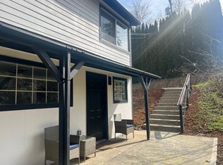 614 4th St #A, Snohomish, WA 98290